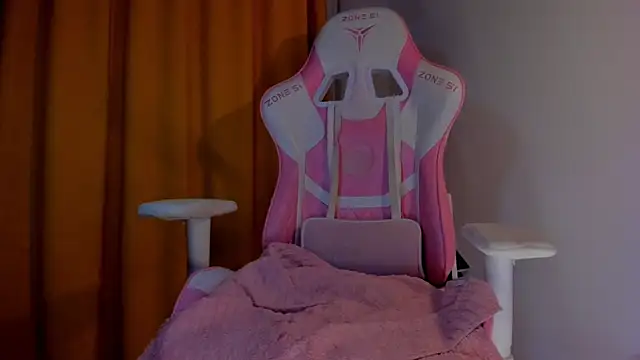 SueNiceeeee online show from April 15, 7:58 pm