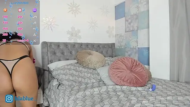 Kianna   online show from March 9, 1:42 am