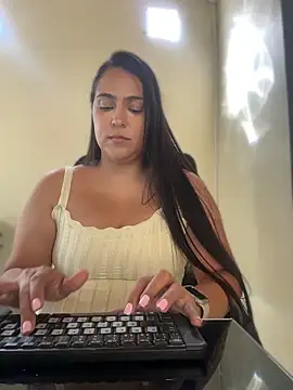 kendall 52 online show from April 9, 2:33 pm