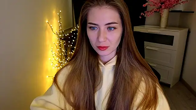 Adelyna Bird online show from April 10, 7:14 am