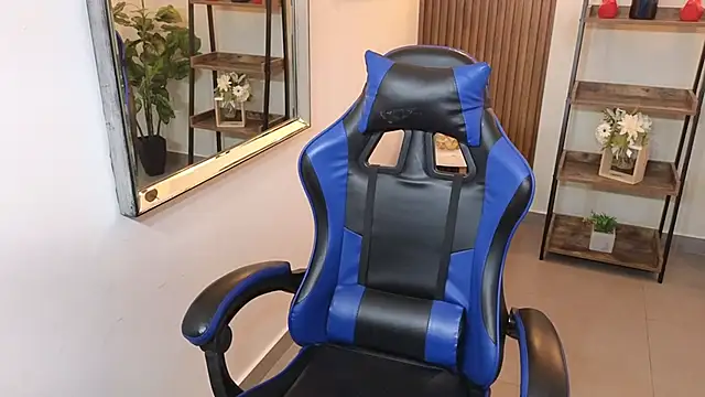 Kenya--Buhle online show from April 8, 11:01 am