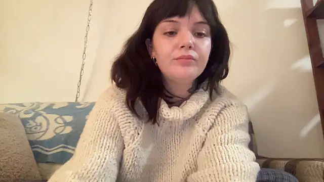 SweetMaisie online show from November 24, 1:18 am