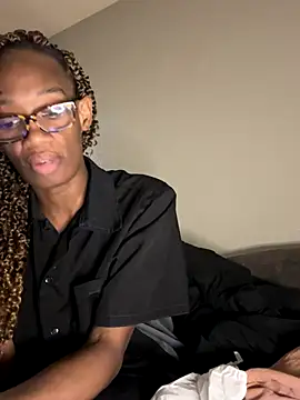 sweetsexiecool7 online show from October 11, 1:43 am