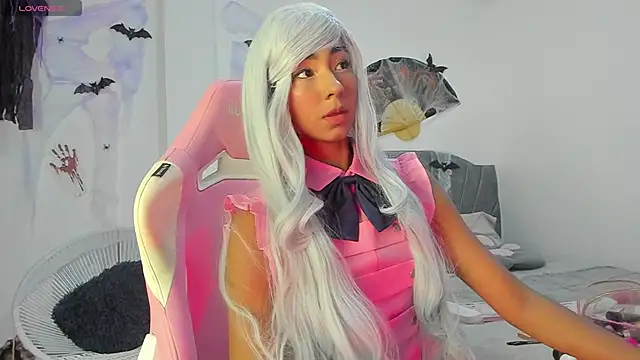 Snapshot of khaliope chatting on October 28, 3:45 am khaliope online show from October 28, 3:45 am