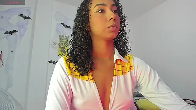 khaliope online show from October 31, 3:30 am