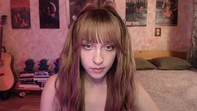 Friendly Ellie online show from July 29, 1:27 am