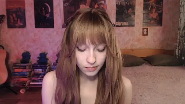 Friendly Ellie online show from April 10, 2:12 pm