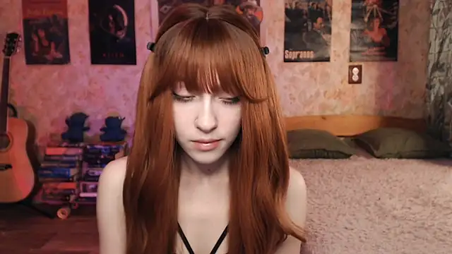 Snapshot of Friendly_Ellie chatting on September 13, 12:18 am Friendly Ellie online show from September 13, 12:18 am