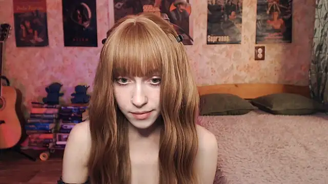 Snapshot of Friendly_Ellie chatting on October 16, 1:14 pm Friendly Ellie online show from October 16, 1:14 pm