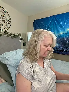 Kaitlyn Winters online show from January 15, 12:49 am