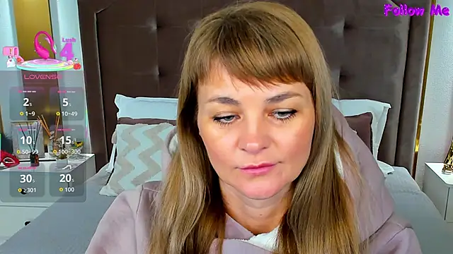 annasimonsj online show from October 15, 1:08 am