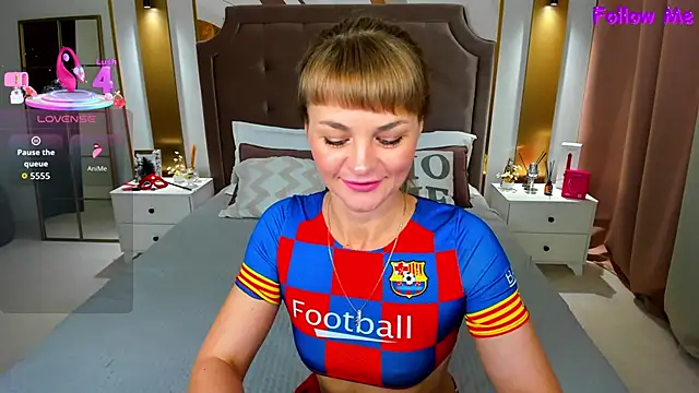 annasimonsj online show from November 17, 1:06 am