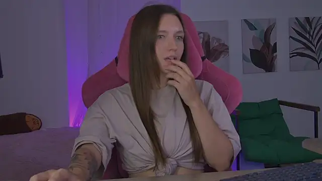 JennyDens online show from August 6, 5:42 pm