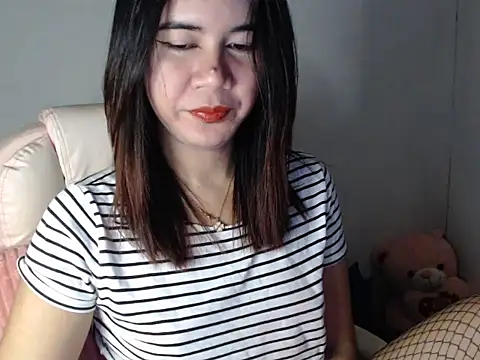 Snapshot of TransPetite1 chatting on September 10, 3:17 am TransPetite1 online show from September 10, 3:17 am