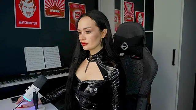 Snapshot of QueenAliss chatting on September 17, 3:26 am QueenAliss online show from September 17, 3:26 am