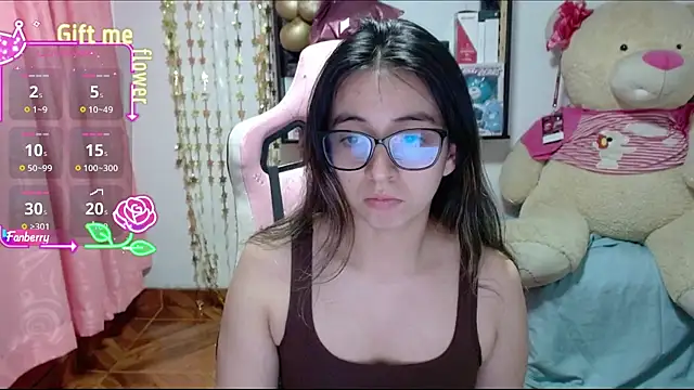 Maggie Fox3 online show from October 30, 2:03 am