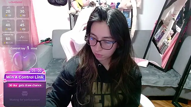 Maggie Fox3 online show from March 29, 1:15 am