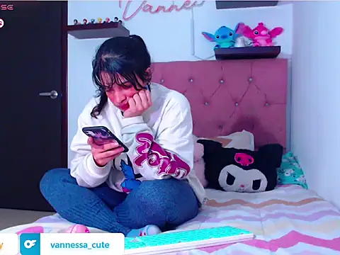 Vannessa  Shy online show from October 26, 3:13 am