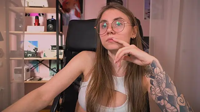 Snapshot of _AnnaStark_ chatting on October 18, 8:32 pm AnnaStark online show from October 18, 8:32 pm