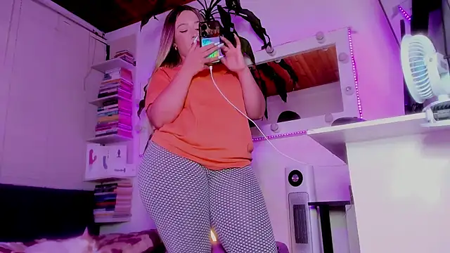  asscutebig  online show from June 27, 2:56 am