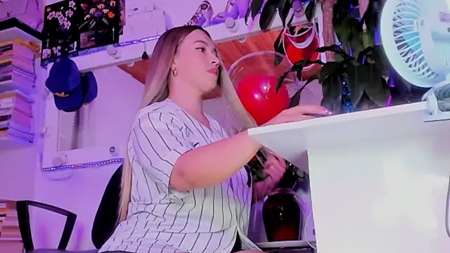  asscutebig  online show from February 22, 4:57 am