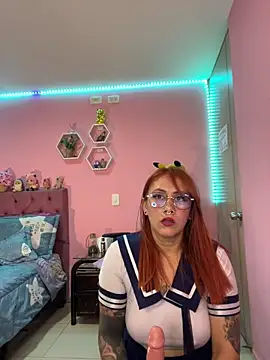 Snapshot of Luna_Paris_ chatting on October 10, 10:58 pm Luna Paris online show from October 10, 10:58 pm