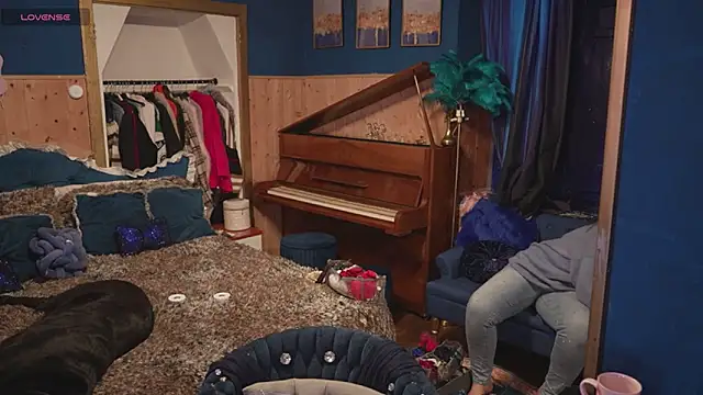 VanessaDoyle online show from September 18, 2:43 am