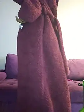 oliviaprettypussy online show from July 15, 11:20 pm