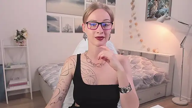 Snapshot of MissRightX chatting on September 23, 9:51 am MissRightX online show from September 23, 9:51 am