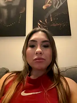 kyarafiore online show from November 22, 11:07 pm