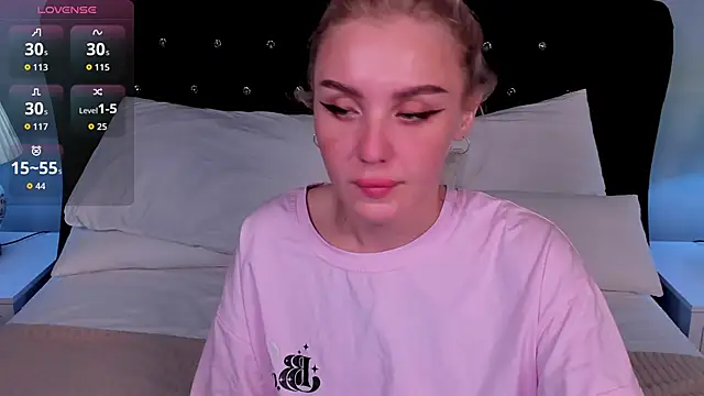 LianaFord online show from September 30, 1:00 am