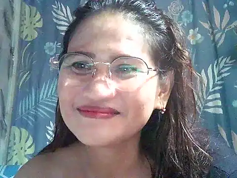 Snapshot of Amazing_Angel22 chatting on October 16, 1:52 am Amazing Angel22 online show from October 16, 1:52 am