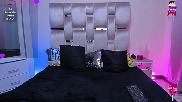 MelanyShayk online show from June 19, 4:17 am