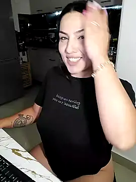 hot-babygirl online show from June 24, 9:14 pm