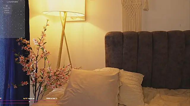 Snapshot of bunnycuteshy chatting on September 29, 2:22 pm bunnycuteshy online show from September 29, 2:22 pm