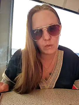 Melissa1994- online show from May 28, 5:33 pm