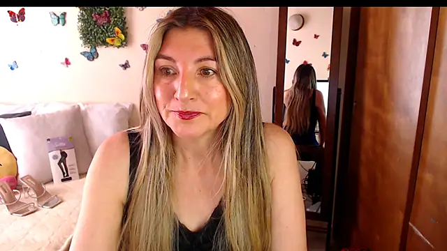 Jolie-Mature online show from June 22, 9:23 pm