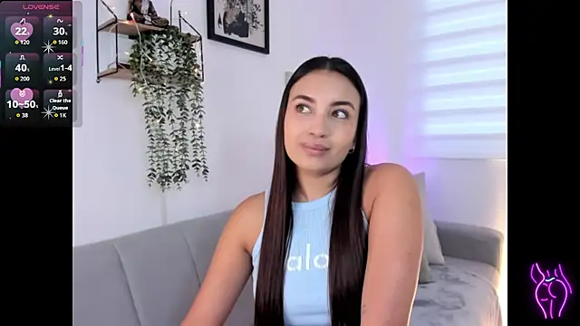 aisha es online show from January 13, 8:35 pm