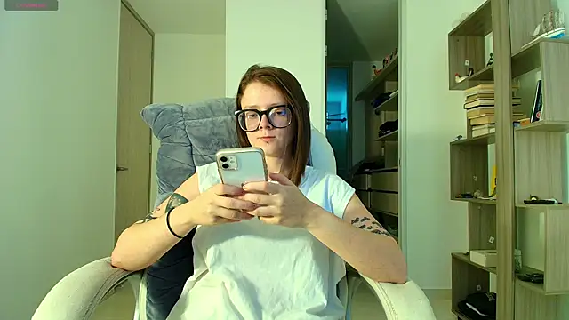Snapshot of Arya_starrk chatting on September 10, 12:49 pm Arya starrk online show from September 10, 12:49 pm