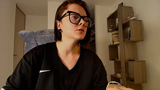 Snapshot of Arya_starrk chatting on October 6, 2:34 pm Arya starrk online show from October 6, 2:34 pm