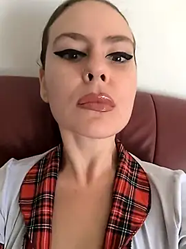 Stoned-baby69 online show from September 21, 12:48 pm