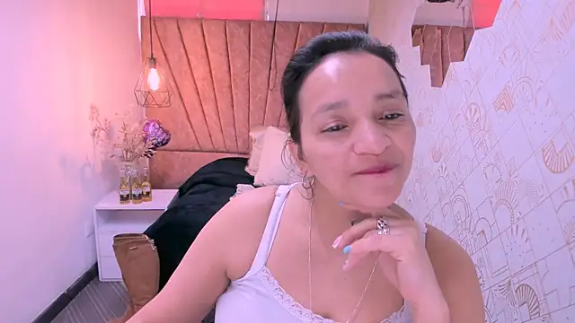 Snapshot of MarilynMiilf_ chatting on September 27, 8:16 pm MarilynMiilf online show from September 27, 8:16 pm