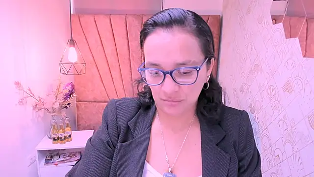 Snapshot of MarilynMiilf_ chatting on September 8, 7:13 pm MarilynMiilf online show from September 8, 7:13 pm