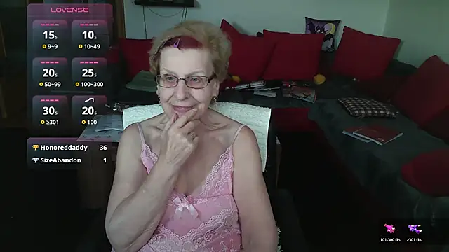 HeisseomaOriginal online show from January 7, 8:28 am