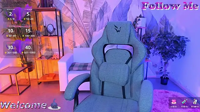 Snapshot of GrayceWild chatting on September 30, 2:33 pm GrayceWild online show from September 30, 2:33 pm