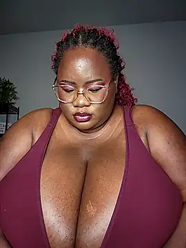 SexyHugeblackTitties online show from December 17, 4:27 am