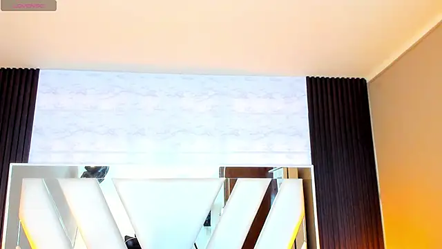 Linda4Petite online show from September 27, 6:15 pm