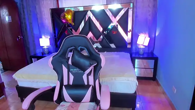 Linda4Petite online show from June 2, 6:42 pm