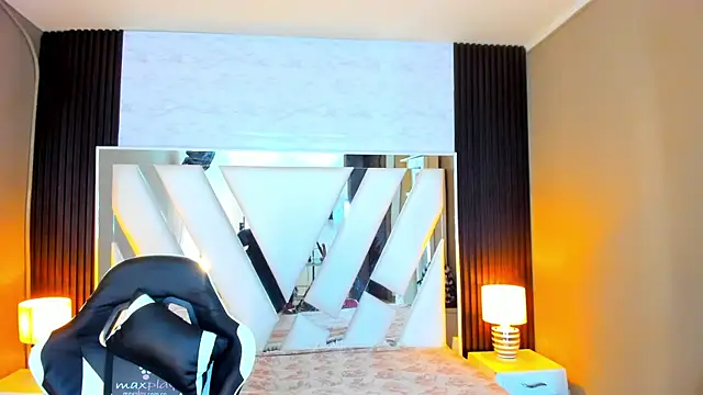 Linda4Petite online show from October 22, 6:24 pm