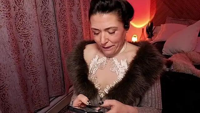 Ellie-L-Elizabeth online show from March 15, 12:45 am